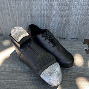 Women’s tap shoes size 5